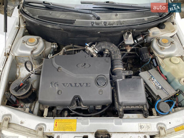 Серый ВАЗ 2110, объемом двигателя 1.6 л и пробегом 145 тыс. км за 2000 $, фото 15 на Automoto.ua