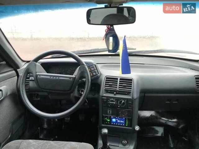 Серый ВАЗ 2110, объемом двигателя 1.6 л и пробегом 155 тыс. км за 2450 $, фото 5 на Automoto.ua
