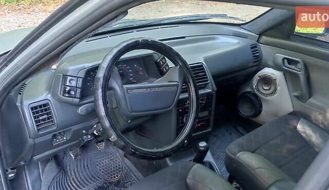 Серый ВАЗ 2110, объемом двигателя 1.6 л и пробегом 340 тыс. км за 1250 $, фото 8 на Automoto.ua