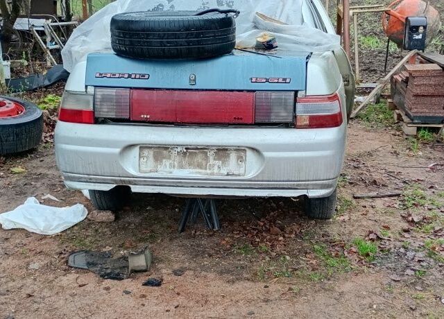 Серый ВАЗ 2110, объемом двигателя 0 л и пробегом 200 тыс. км за 300 $, фото 2 на Automoto.ua