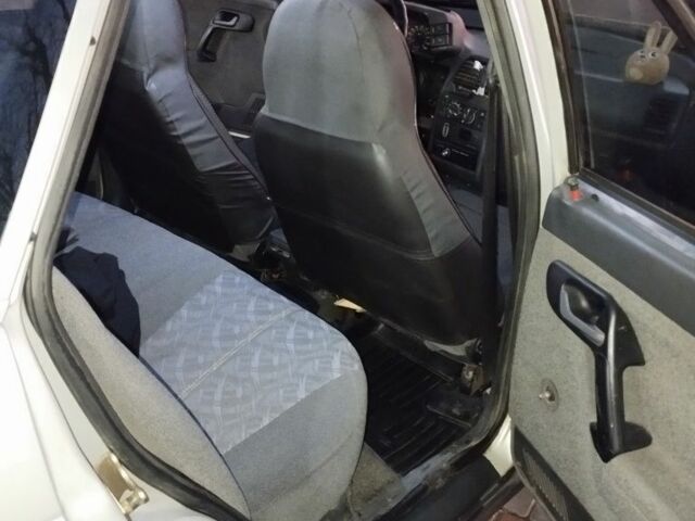 Серый ВАЗ 2110, объемом двигателя 1.6 л и пробегом 148 тыс. км за 2000 $, фото 2 на Automoto.ua