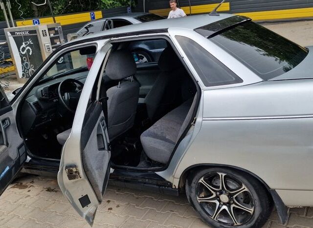 Сірий ВАЗ 2110, об'ємом двигуна 1.6 л та пробігом 240 тис. км за 1400 $, фото 3 на Automoto.ua