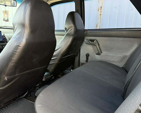 Серый ВАЗ 2110, объемом двигателя 1.6 л и пробегом 245 тыс. км за 2000 $, фото 12 на Automoto.ua