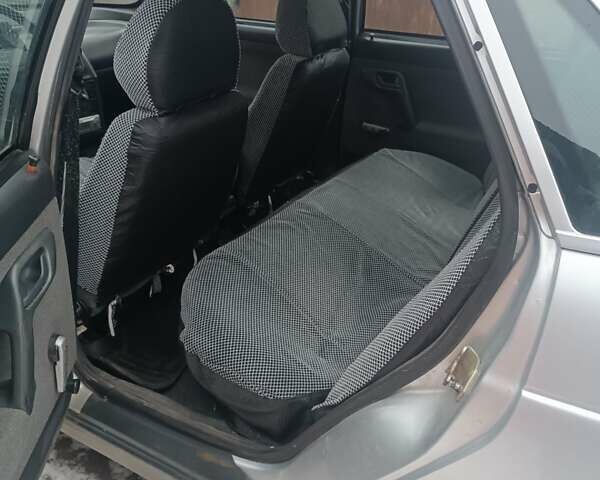 Серый ВАЗ 2110, объемом двигателя 1.6 л и пробегом 166 тыс. км за 1600 $, фото 5 на Automoto.ua