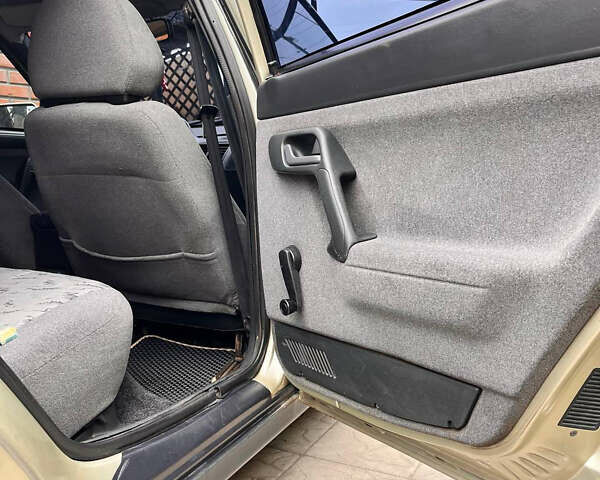 Серый ВАЗ 2110, объемом двигателя 1.6 л и пробегом 187 тыс. км за 1764 $, фото 9 на Automoto.ua