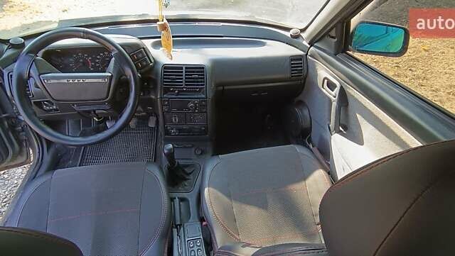 Сірий ВАЗ 2110, об'ємом двигуна 1.6 л та пробігом 220 тис. км за 2850 $, фото 3 на Automoto.ua