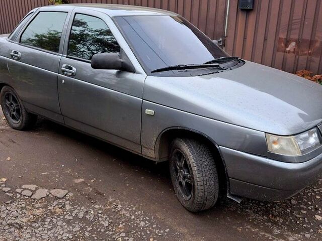 Серый ВАЗ 2110, объемом двигателя 1.6 л и пробегом 180 тыс. км за 2000 $, фото 1 на Automoto.ua