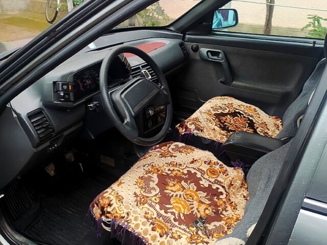 Серый ВАЗ 2110, объемом двигателя 1.6 л и пробегом 160 тыс. км за 2500 $, фото 1 на Automoto.ua