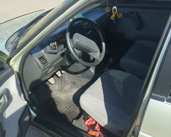 Серый ВАЗ 2110, объемом двигателя 1.6 л и пробегом 185 тыс. км за 2300 $, фото 6 на Automoto.ua