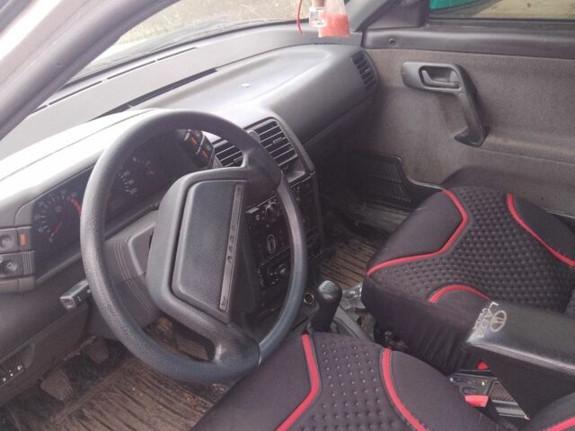 Серый ВАЗ 2110, объемом двигателя 1.6 л и пробегом 200 тыс. км за 1200 $, фото 3 на Automoto.ua