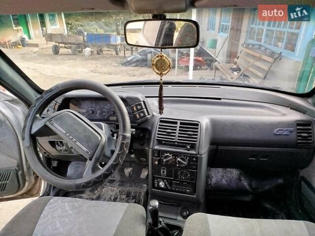 Сірий ВАЗ 2110, об'ємом двигуна 1.6 л та пробігом 185 тис. км за 1900 $, фото 1 на Automoto.ua