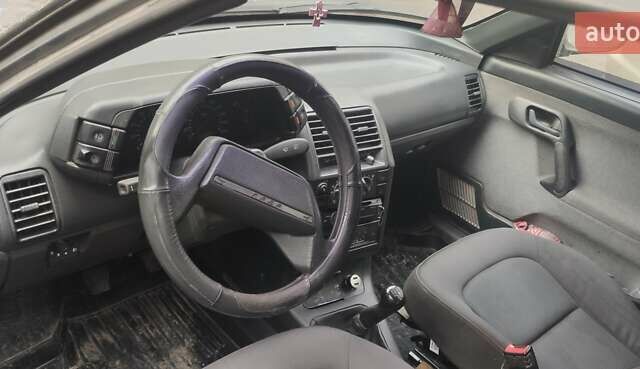 Серый ВАЗ 2110, объемом двигателя 1.6 л и пробегом 235 тыс. км за 1650 $, фото 3 на Automoto.ua