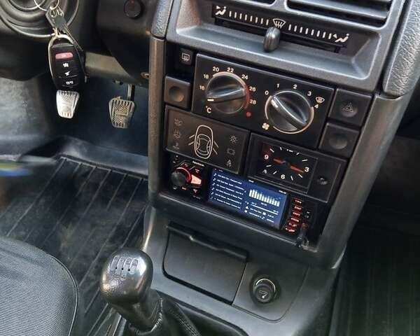 Сірий ВАЗ 2110, об'ємом двигуна 1.6 л та пробігом 250 тис. км за 2650 $, фото 12 на Automoto.ua