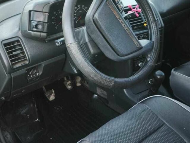 Сірий ВАЗ 2110, об'ємом двигуна 1.6 л та пробігом 107 тис. км за 1909 $, фото 10 на Automoto.ua