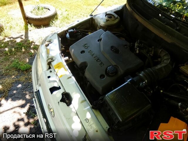 Серый ВАЗ 2110, объемом двигателя 1.6 л и пробегом 327 тыс. км за 1300 $, фото 7 на Automoto.ua
