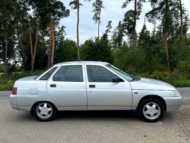 Серый ВАЗ 2110, объемом двигателя 1.6 л и пробегом 246 тыс. км за 2500 $, фото 1 на Automoto.ua