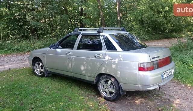 Серый ВАЗ 2110, объемом двигателя 1.6 л и пробегом 340 тыс. км за 1250 $, фото 3 на Automoto.ua