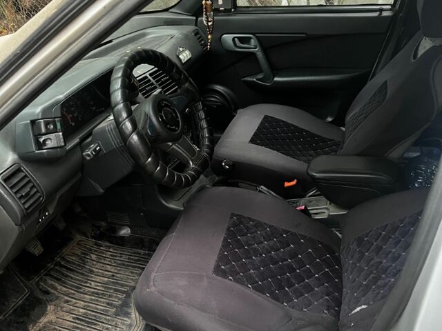 Серый ВАЗ 2110, объемом двигателя 1.6 л и пробегом 235 тыс. км за 850 $, фото 5 на Automoto.ua