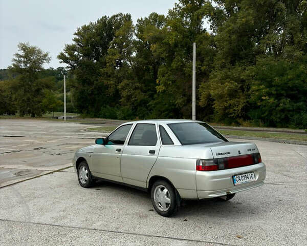 Серый ВАЗ 2110, объемом двигателя 1.6 л и пробегом 115 тыс. км за 1900 $, фото 1 на Automoto.ua