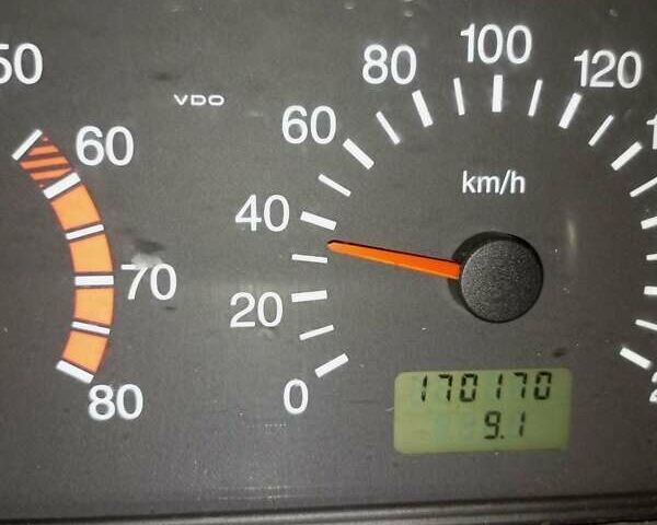 Сірий ВАЗ 2110, об'ємом двигуна 1.6 л та пробігом 107 тис. км за 1909 $, фото 10 на Automoto.ua