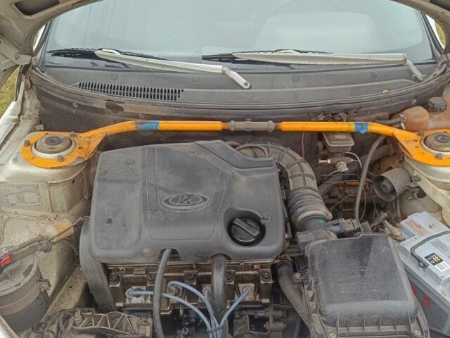 Сірий ВАЗ 2110, об'ємом двигуна 1.6 л та пробігом 219 тис. км за 750 $, фото 7 на Automoto.ua