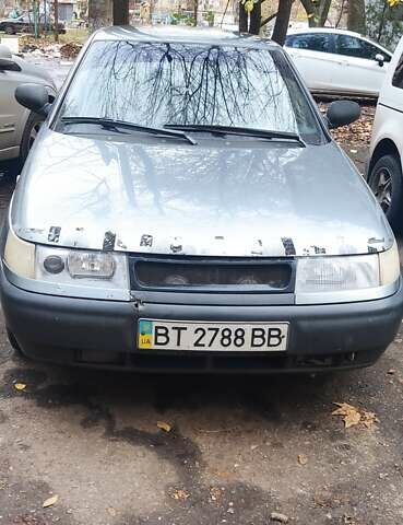 Серый ВАЗ 2110, объемом двигателя 1.6 л и пробегом 235 тыс. км за 1650 $, фото 2 на Automoto.ua