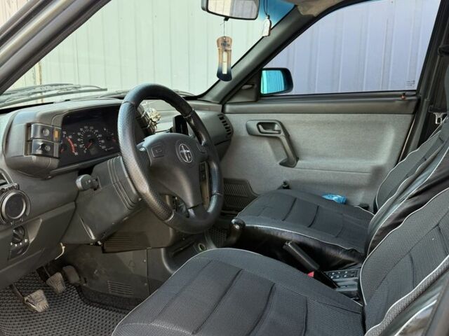 Серый ВАЗ 2110, объемом двигателя 1.6 л и пробегом 245 тыс. км за 2500 $, фото 11 на Automoto.ua