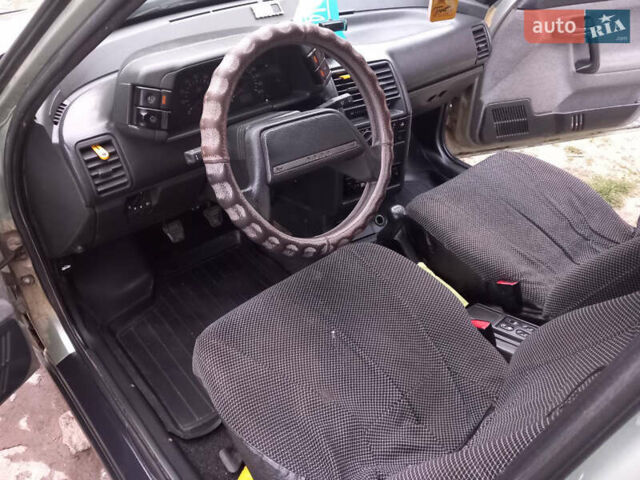 Сірий ВАЗ 2110, об'ємом двигуна 1.6 л та пробігом 170 тис. км за 2650 $, фото 5 на Automoto.ua