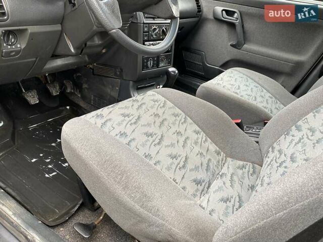 Сірий ВАЗ 2110, об'ємом двигуна 1.6 л та пробігом 215 тис. км за 2390 $, фото 17 на Automoto.ua