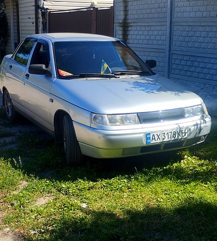 Серый ВАЗ 2110, объемом двигателя 1.6 л и пробегом 180 тыс. км за 2000 $, фото 1 на Automoto.ua