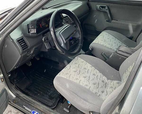 Сірий ВАЗ 2110, об'ємом двигуна 1.6 л та пробігом 250 тис. км за 2499 $, фото 5 на Automoto.ua