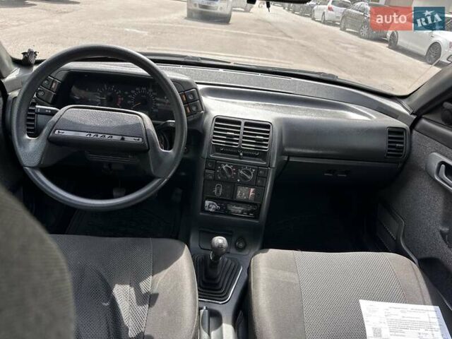Сірий ВАЗ 2110, об'ємом двигуна 1.6 л та пробігом 193 тис. км за 2750 $, фото 11 на Automoto.ua
