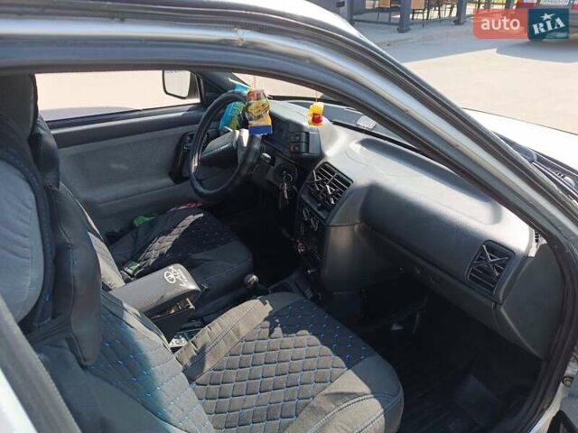 Сірий ВАЗ 2110, об'ємом двигуна 1.6 л та пробігом 250 тис. км за 1800 $, фото 1 на Automoto.ua