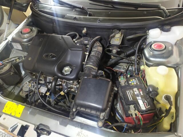 Серый ВАЗ 2110, объемом двигателя 1.6 л и пробегом 156 тыс. км за 2258 $, фото 8 на Automoto.ua