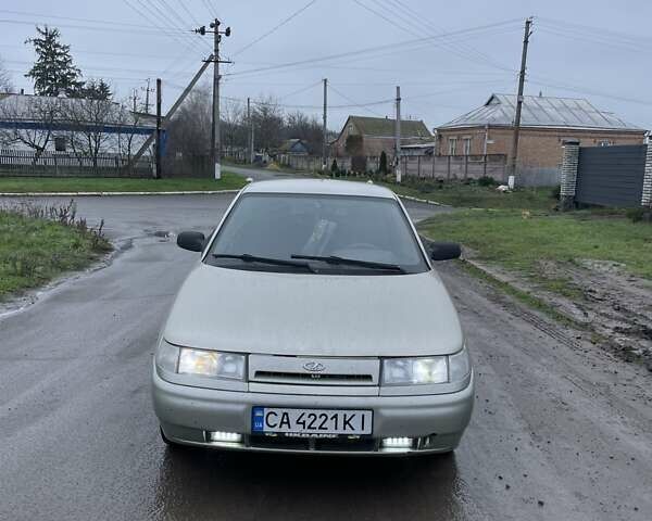 Сірий ВАЗ 2110, об'ємом двигуна 1.6 л та пробігом 141 тис. км за 2100 $, фото 1 на Automoto.ua