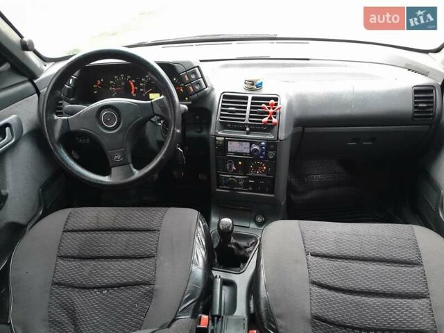 Сірий ВАЗ 2110, об'ємом двигуна 1.6 л та пробігом 176 тис. км за 1500 $, фото 14 на Automoto.ua