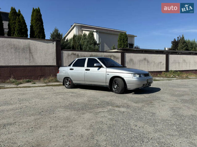 Серый ВАЗ 2110, объемом двигателя 1.6 л и пробегом 101 тыс. км за 2250 $, фото 2 на Automoto.ua