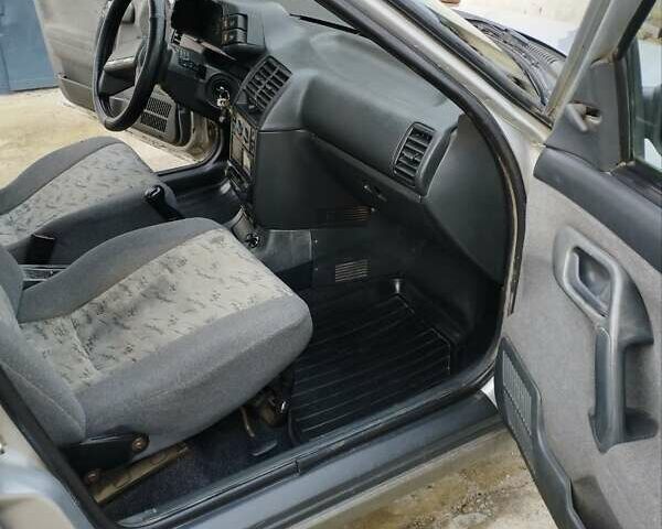 Серый ВАЗ 2110, объемом двигателя 1.6 л и пробегом 170 тыс. км за 1200 $, фото 2 на Automoto.ua