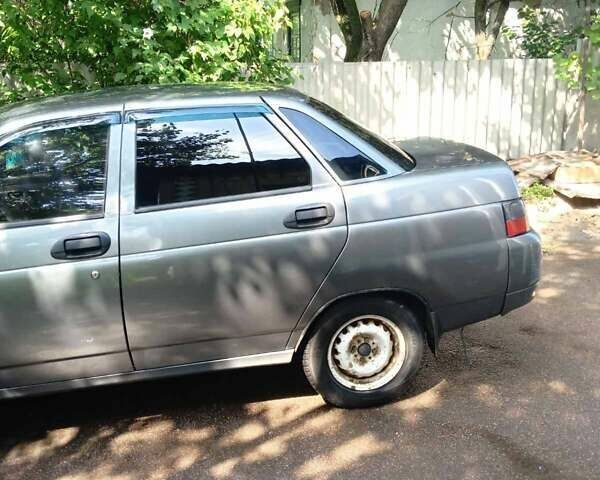 Сірий ВАЗ 2110, об'ємом двигуна 1.6 л та пробігом 198 тис. км за 2000 $, фото 1 на Automoto.ua