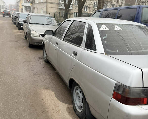 Серый ВАЗ 2110, объемом двигателя 1.6 л и пробегом 259 тыс. км за 1400 $, фото 5 на Automoto.ua