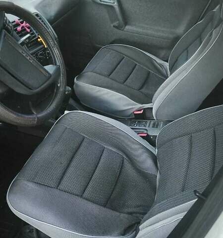 Сірий ВАЗ 2110, об'ємом двигуна 1.6 л та пробігом 107 тис. км за 1909 $, фото 11 на Automoto.ua