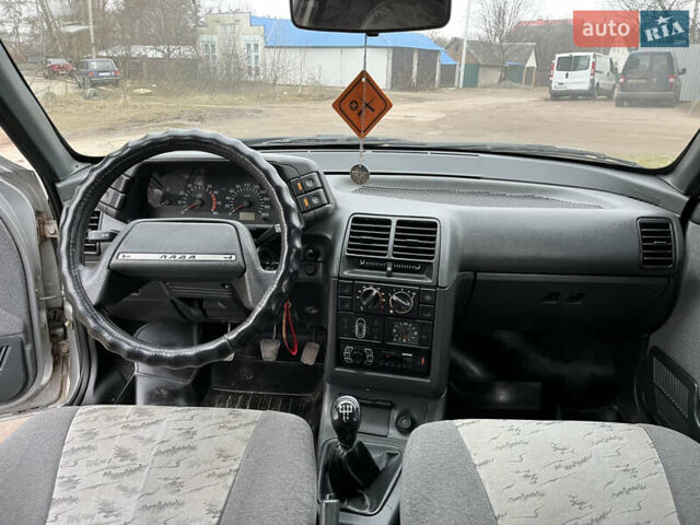 Сірий ВАЗ 2110, об'ємом двигуна 1.6 л та пробігом 157 тис. км за 2200 $, фото 12 на Automoto.ua
