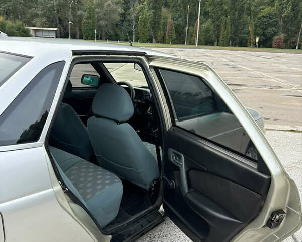 Сірий ВАЗ 2110, об'ємом двигуна 1.6 л та пробігом 115 тис. км за 2200 $, фото 6 на Automoto.ua