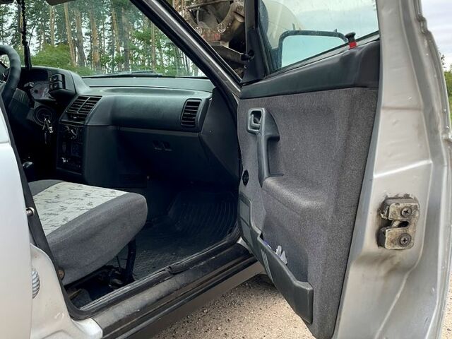 Серый ВАЗ 2110, объемом двигателя 1.6 л и пробегом 246 тыс. км за 2500 $, фото 5 на Automoto.ua