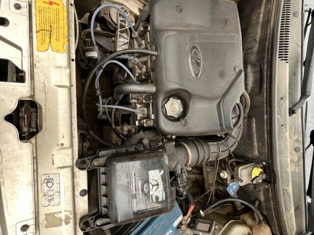 Сірий ВАЗ 2110, об'ємом двигуна 1.6 л та пробігом 187 тис. км за 2138 $, фото 6 на Automoto.ua