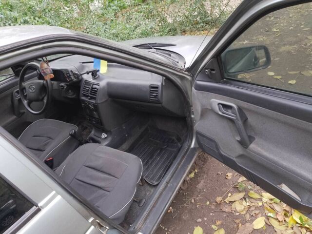 ВАЗ 2110 2005 в Запорожье на Automoto.ua Серый ВАЗ 2110, объемом двигателя 1.6 л и пробегом 100 тыс. км за 1700 $, фото 7 на Automoto.ua