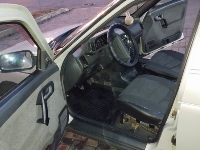 Серый ВАЗ 2110, объемом двигателя 1.6 л и пробегом 148 тыс. км за 2000 $, фото 5 на Automoto.ua