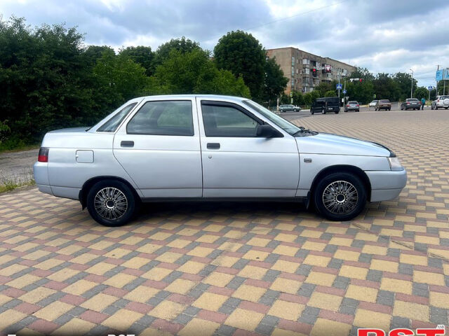 Серый ВАЗ 2110, объемом двигателя 1.6 л и пробегом 200 тыс. км за 2350 $, фото 1 на Automoto.ua