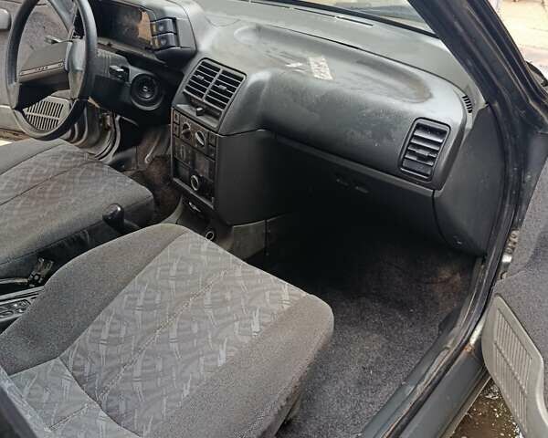 ВАЗ 2110 2005 в Ужгороде на Automoto.ua Серый ВАЗ 2110, объемом двигателя 1.6 л и пробегом 172 тыс. км за 1400 $, фото 5 на Automoto.ua