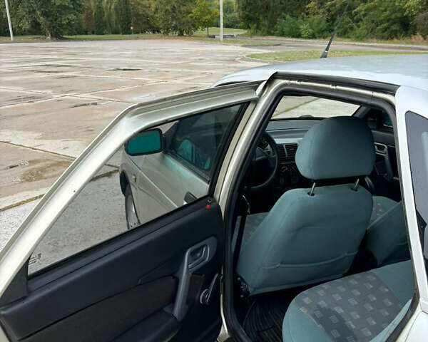 Серый ВАЗ 2110, объемом двигателя 1.6 л и пробегом 115 тыс. км за 1900 $, фото 11 на Automoto.ua